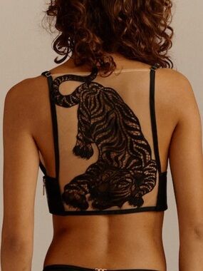 LIVY TRIANGLE CASPIAN $ 640 NWT